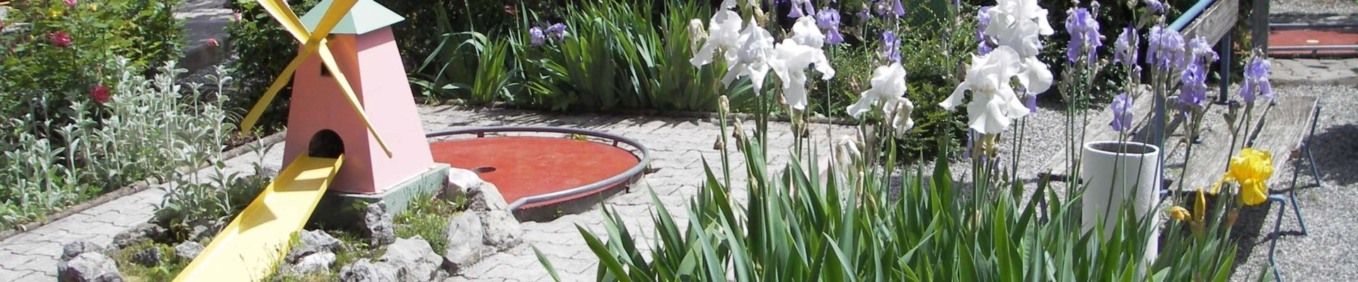Mini golf title header